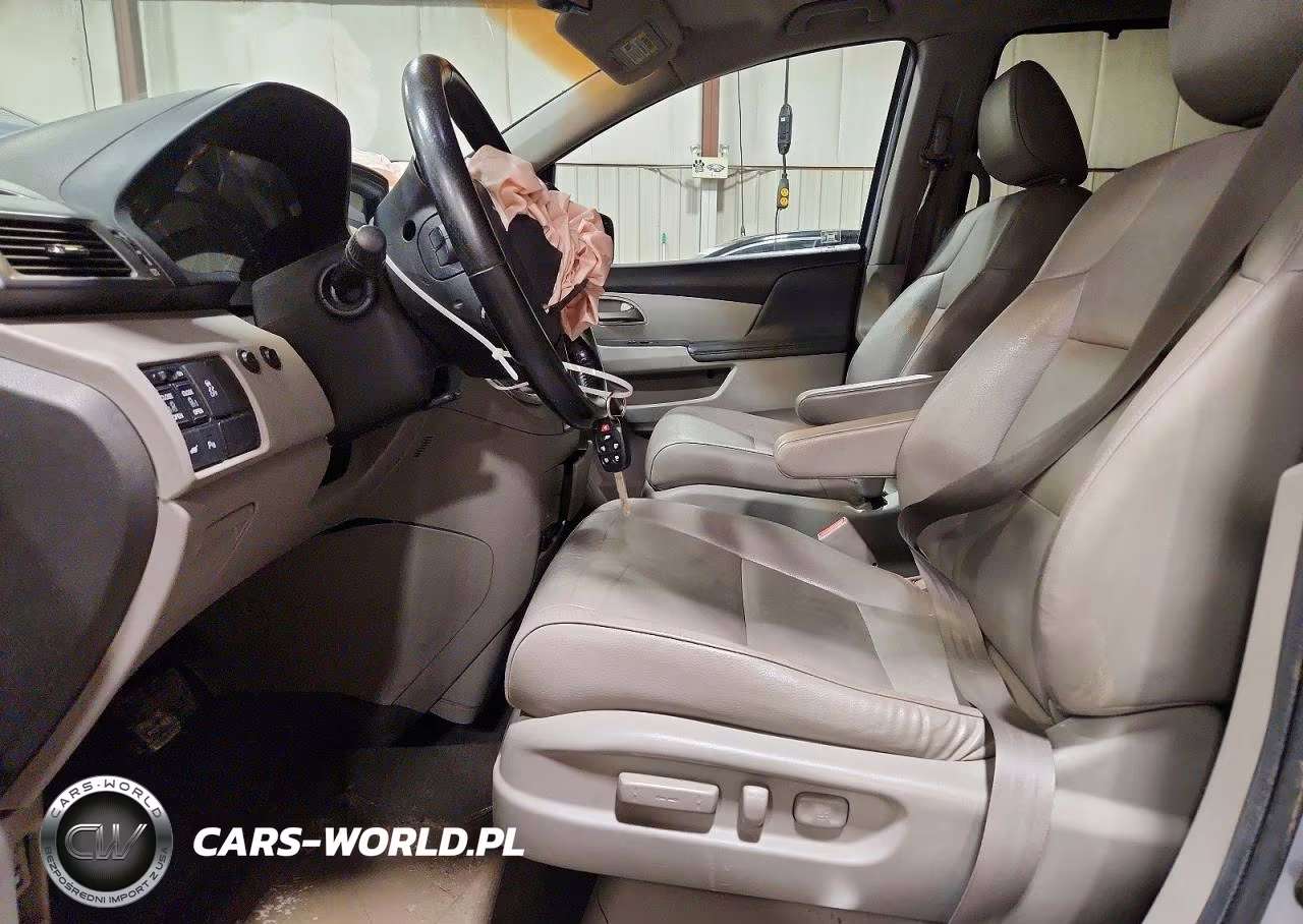 2012 Honda Odyssey Touring VIN:5FNRL5H91CB010444 - 7