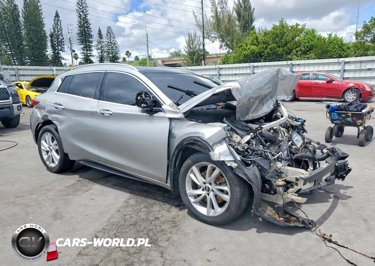 2019 Infiniti Qx30 Luxe VIN:SJKCH5CP6KA007654 - 4