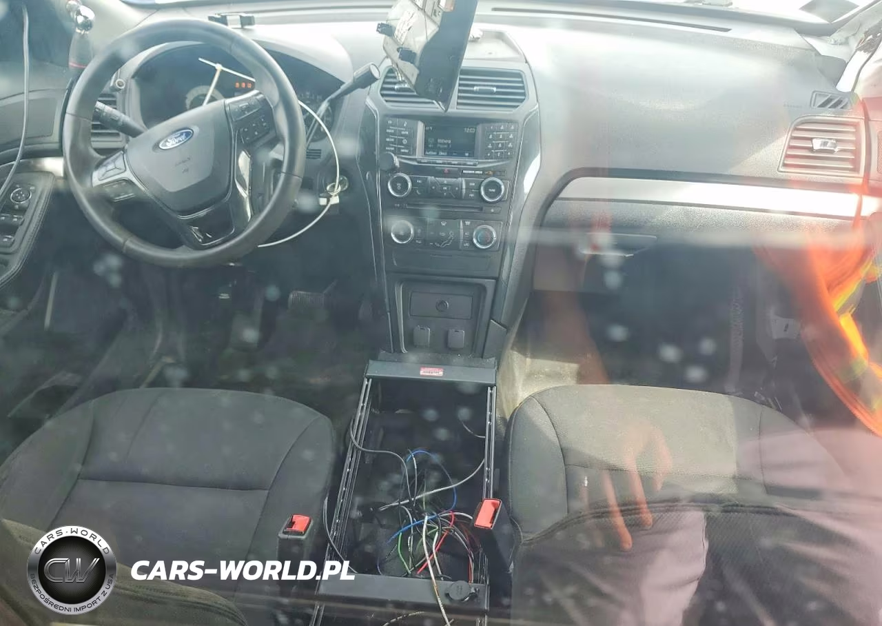 2018 Ford Explorer Police Interceptor VIN:1FM5K8AR7JGA05096 - 8
