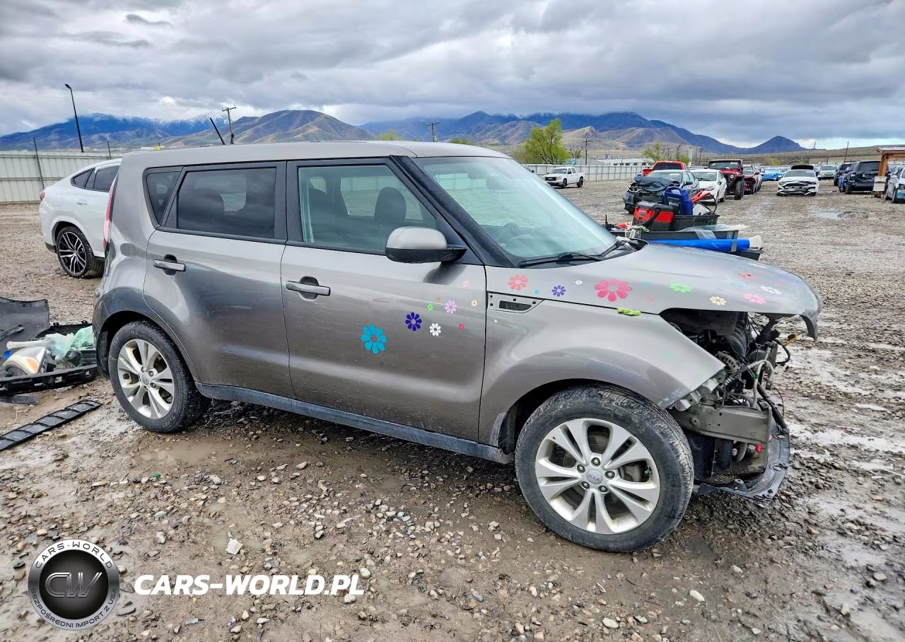 2015 Kia Soul + VIN:KNDJP3A52F7114500 - 4