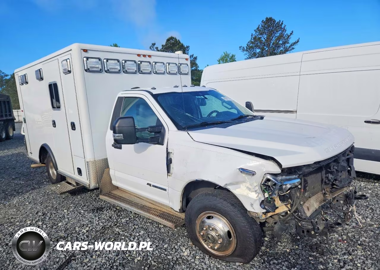 2020 Ford F350 Super Duty Ambulance