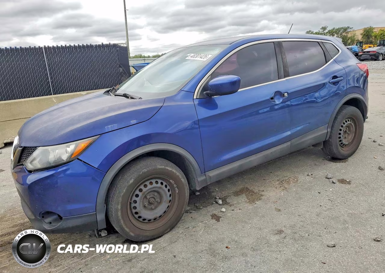 2017 Nissan Rogue Sport S – zdjęcie 1 z 14