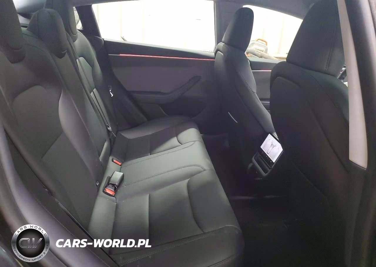 2025 Tesla Model 3 VIN:5YJ3E1EA3SF071686 - 10