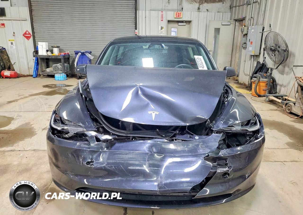 2025 Tesla Model 3 VIN:5YJ3E1EA3SF071686 - 5