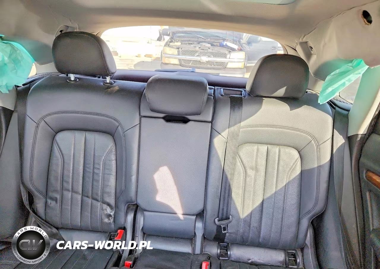 2018 Audi Q5 Premium Plus VIN:WA1BNAFY1J2008749 - 10