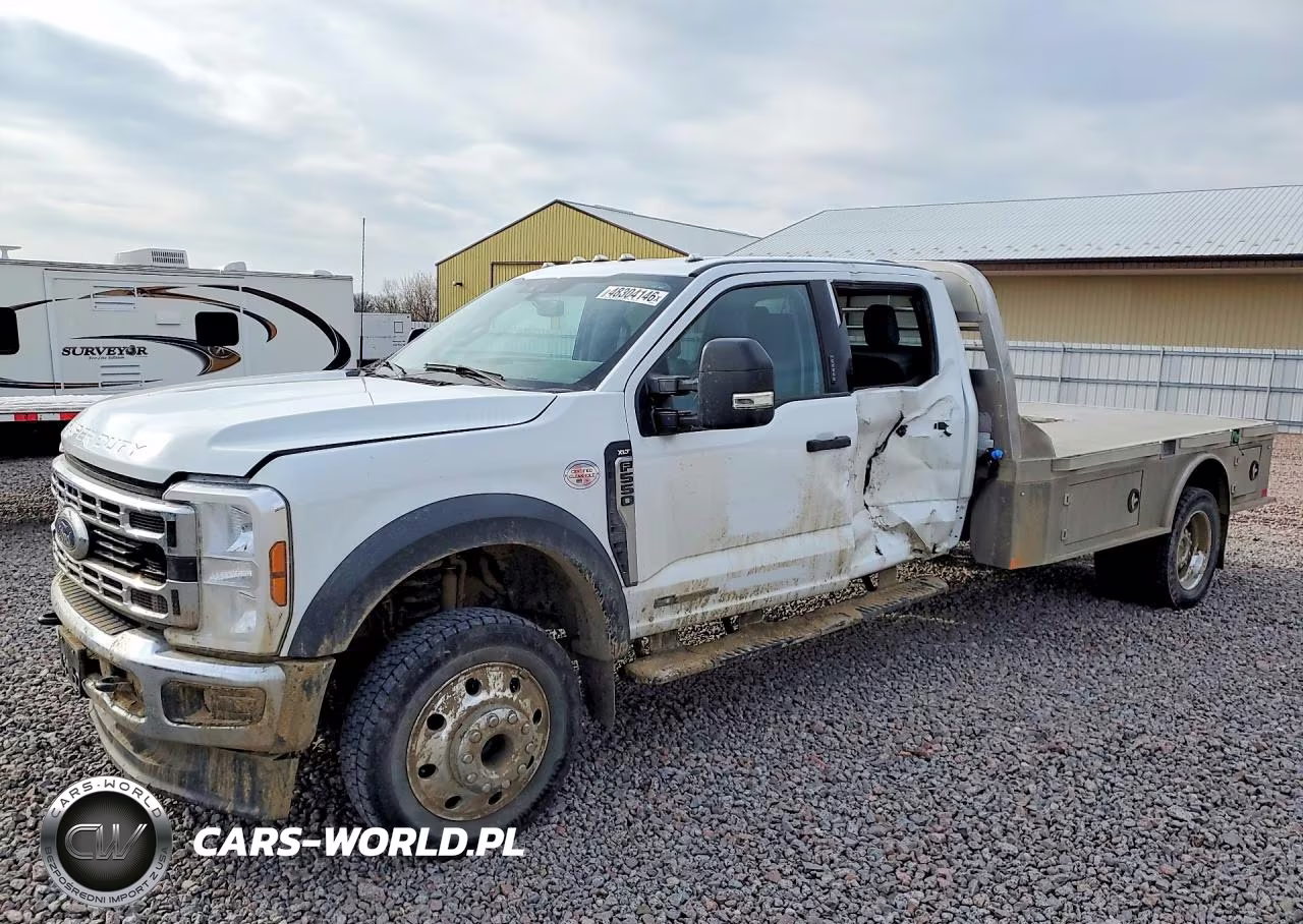 2024 Ford F550 Super Duty Flatbed Truck