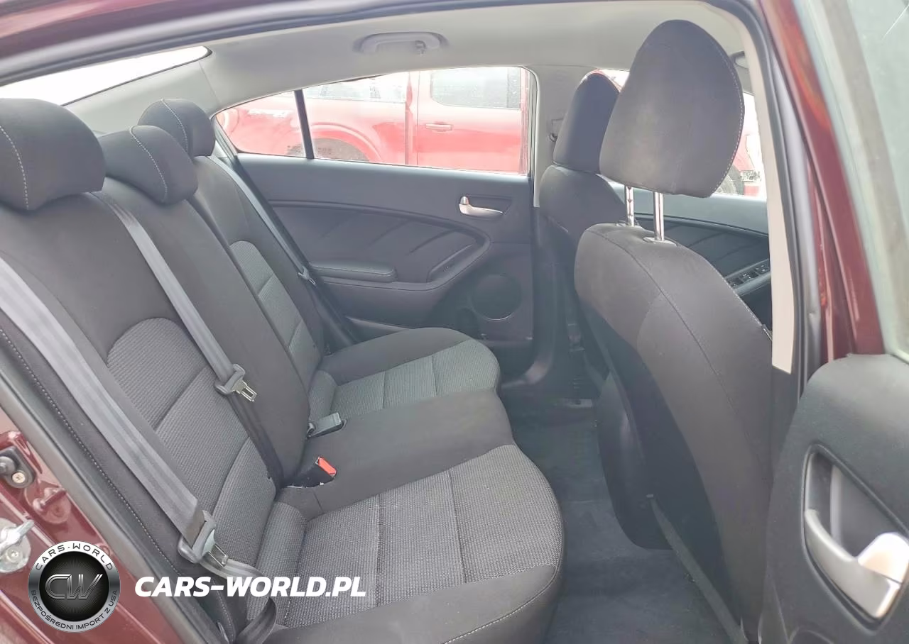 2018 Kia Forte Lx VIN:3KPFK4A79JE269906 - 10