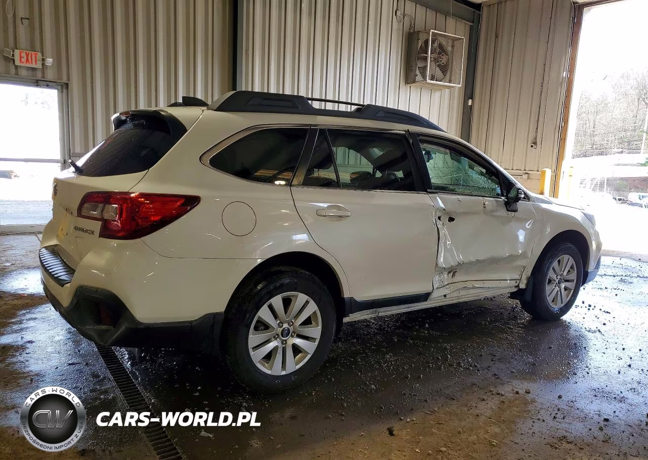 2019 Subaru Outback 2.5I Premium VIN:4S4BSAHC2K3395898 - 3