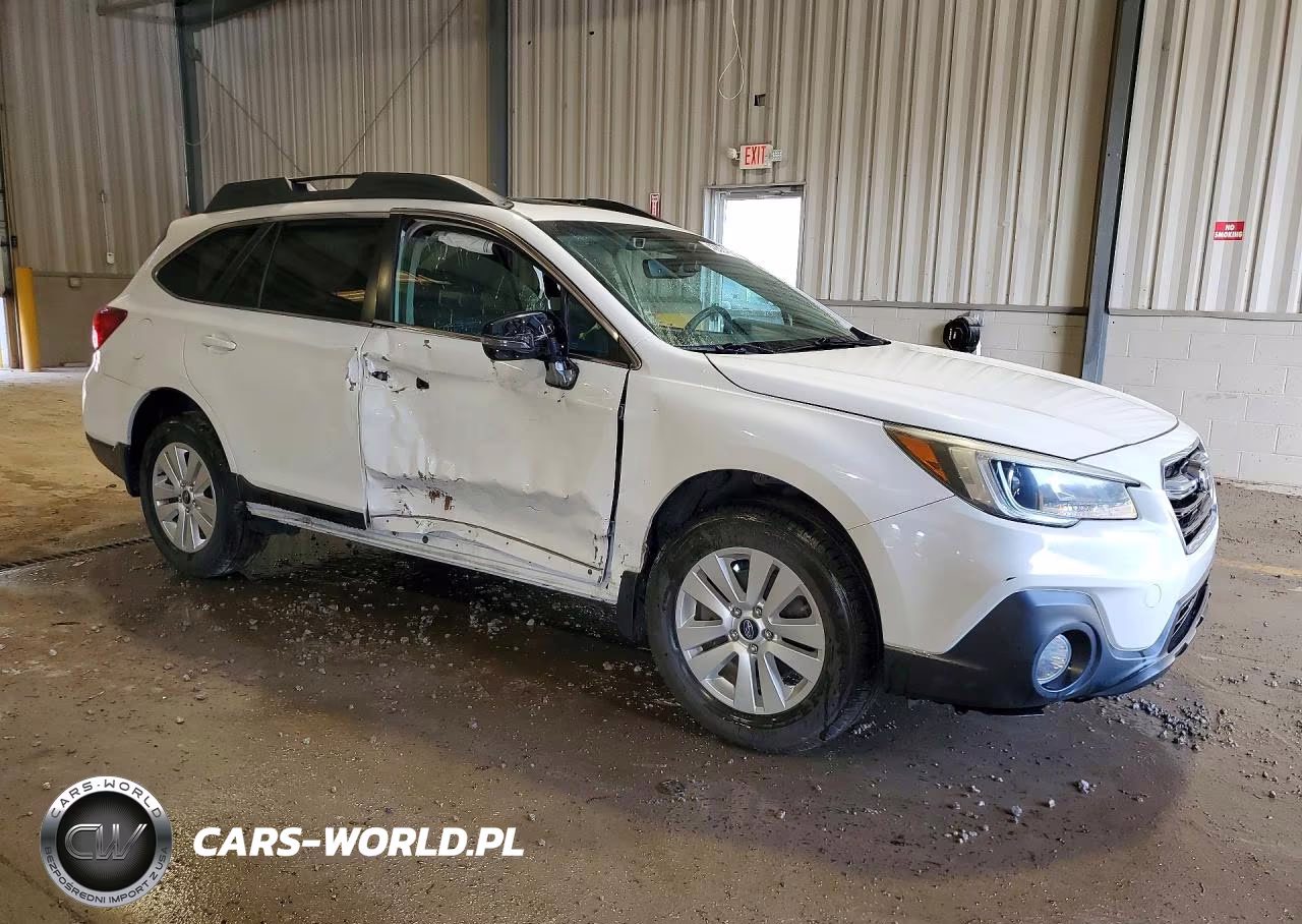 2019 Subaru Outback 2.5I Premium VIN:4S4BSAHC2K3395898 - 4