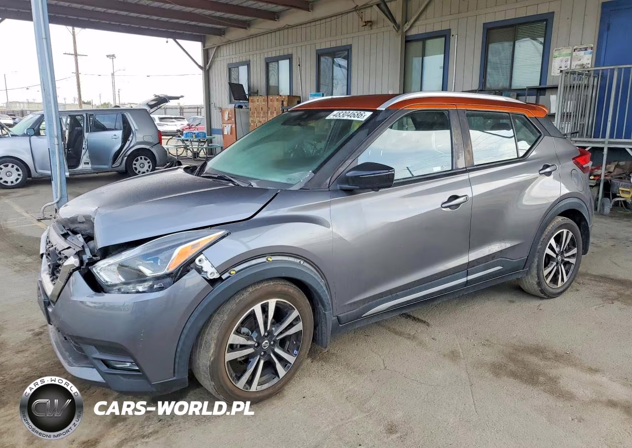 2020 Nissan Kicks Sr