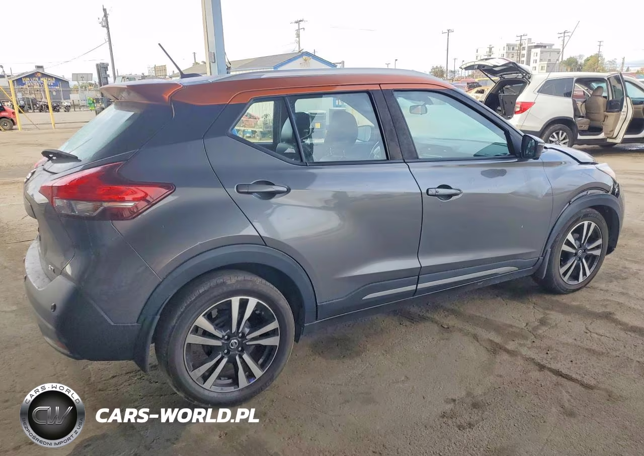2020 Nissan Kicks Sr VIN:3N1CP5DV8LL560578 - 3