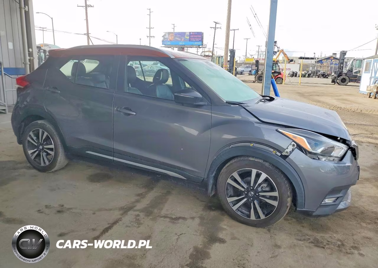 2020 Nissan Kicks Sr VIN:3N1CP5DV8LL560578 - 4