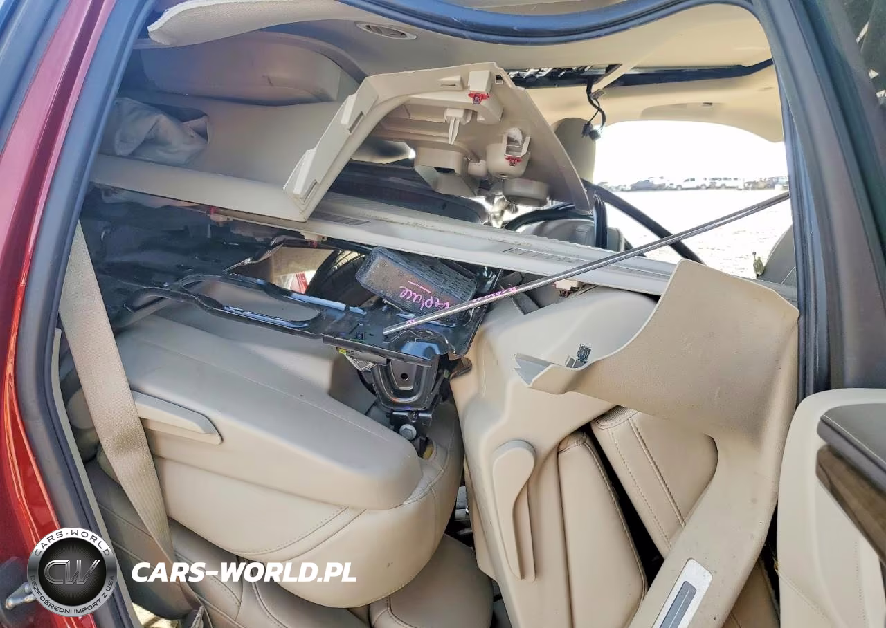 2018 Cadillac Escalade Luxury VIN:1GYS4BKJ6JR352392 - 11