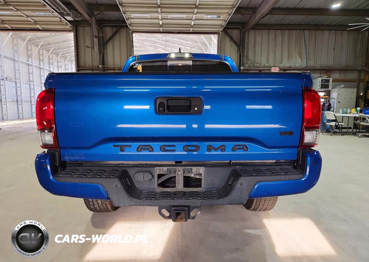 2018 Toyota Tacoma Trd Sport VIN:5TFAZ5CN7JX060705 - 6