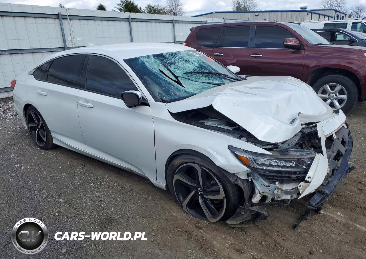 2018 Honda Accord Sport VIN:1HGCV1F31JA009793 - 4