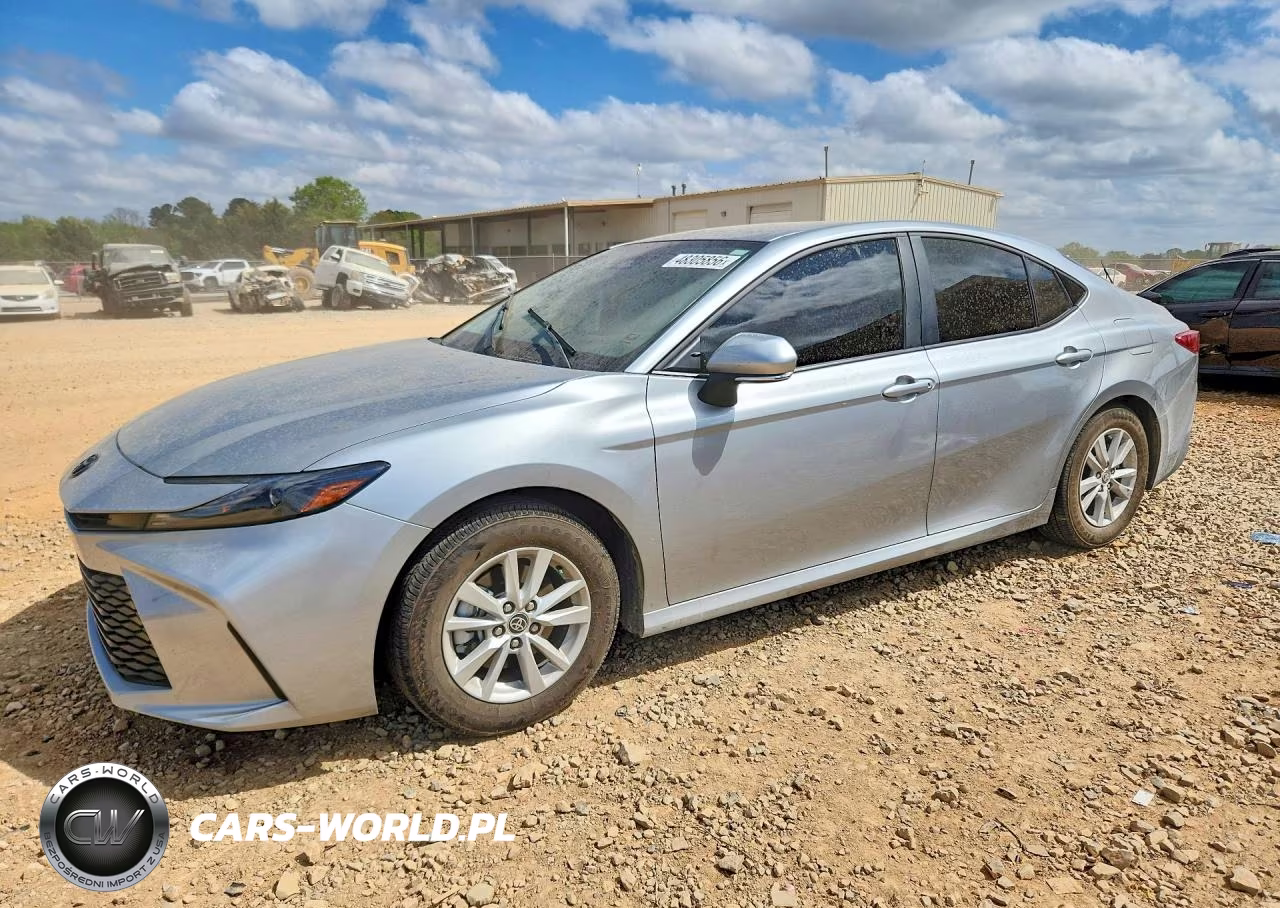 2025 Toyota Camry Le – zdjęcie 1 z 13