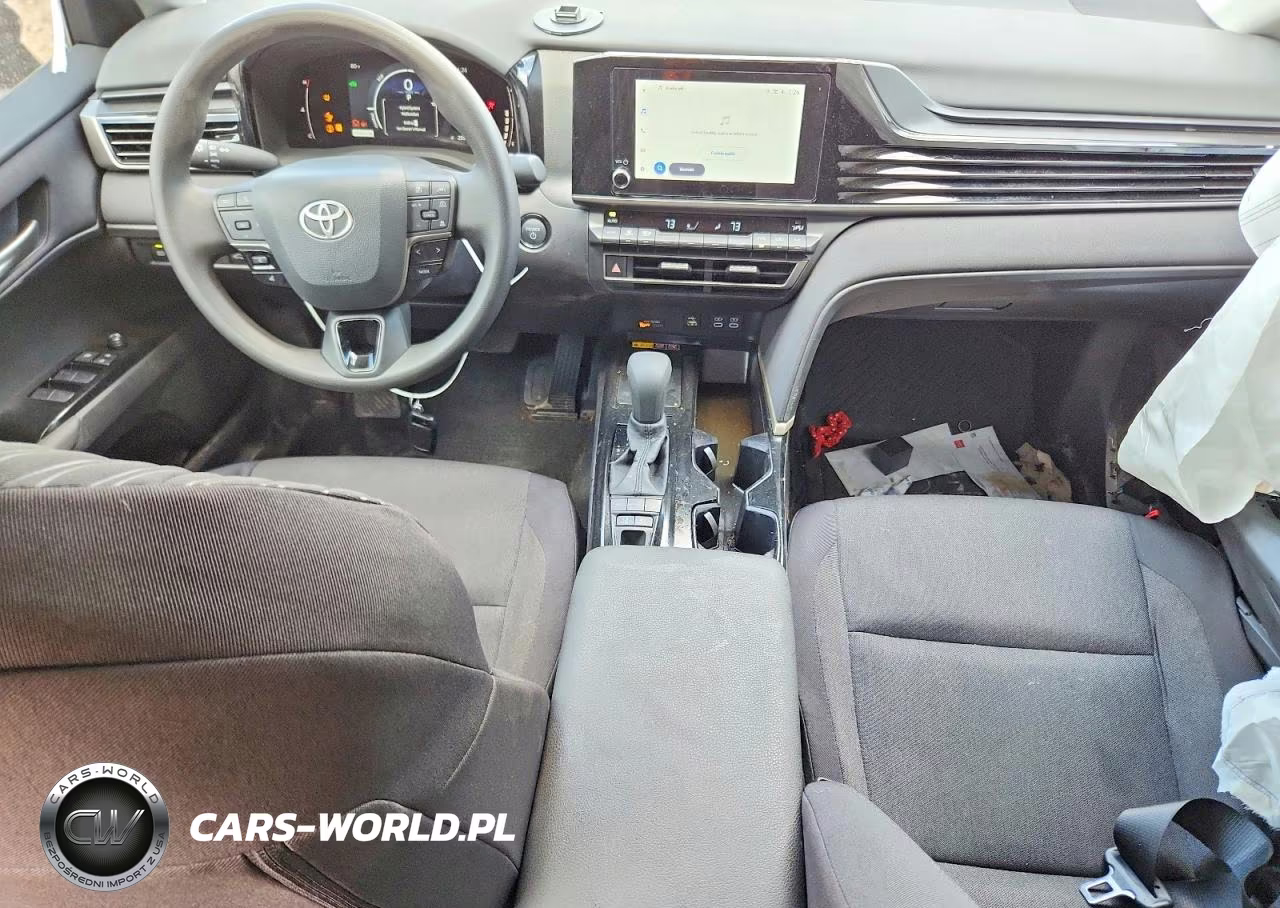2025 Toyota Camry Le VIN:4T1DAACKXSU187630 - 8