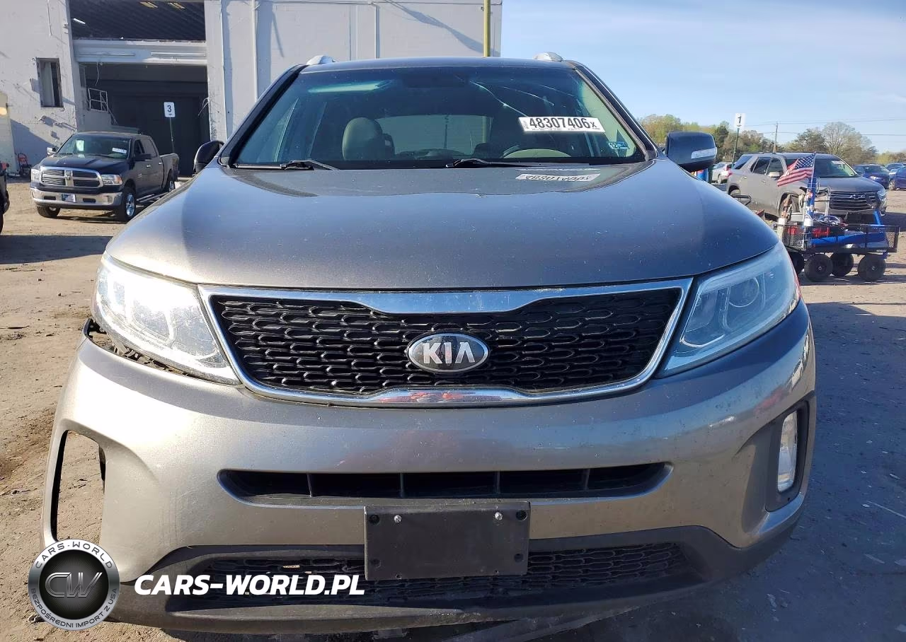 2015 Kia Sorento Lx VIN:5XYKT3A67FG660334 - 5