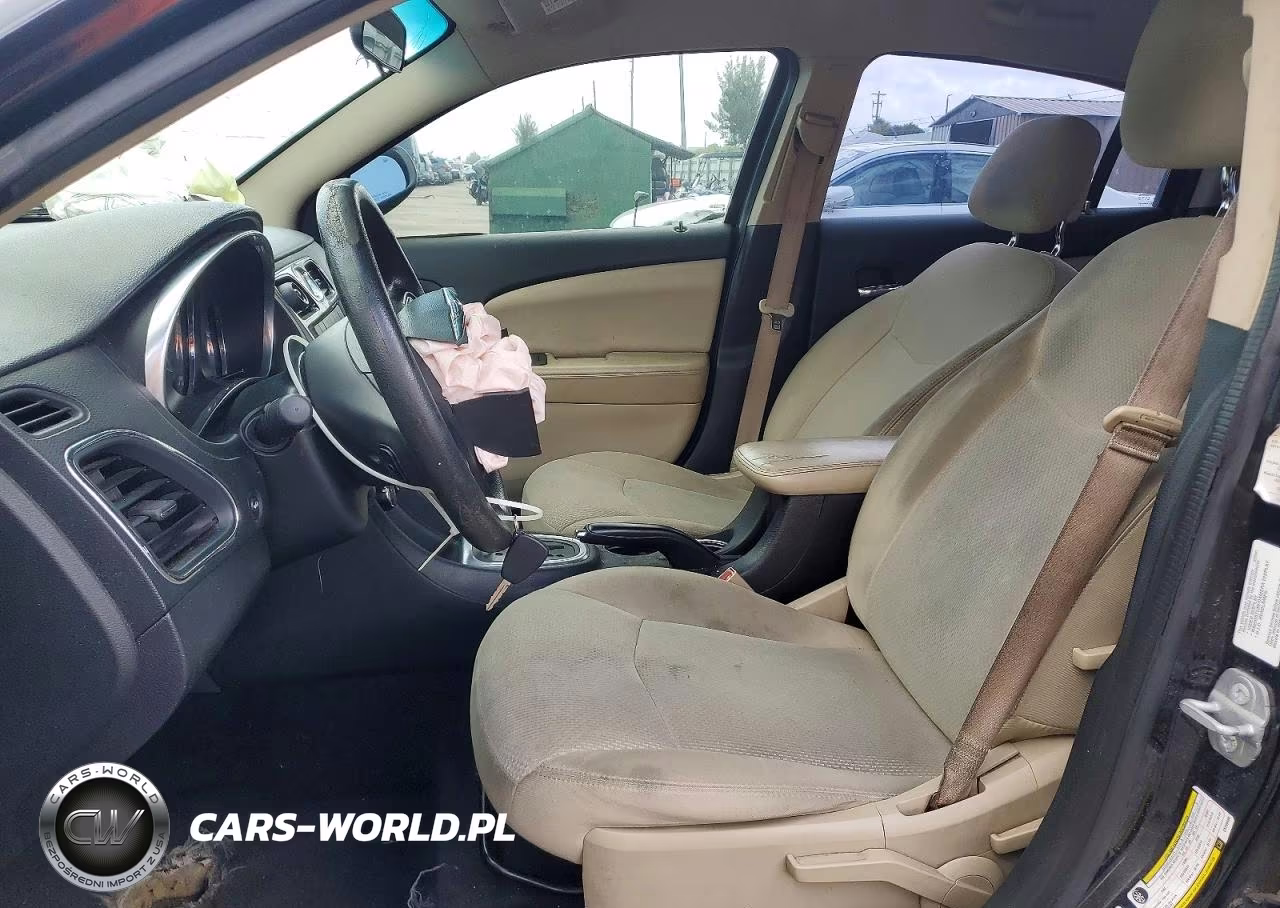 2014 Chrysler 200 Lx VIN:1C3CCBAB4EN209689 - 7