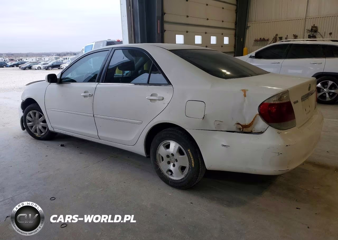 2005 Toyota Camry Le VIN:4T1BE32K75U590638 - 2