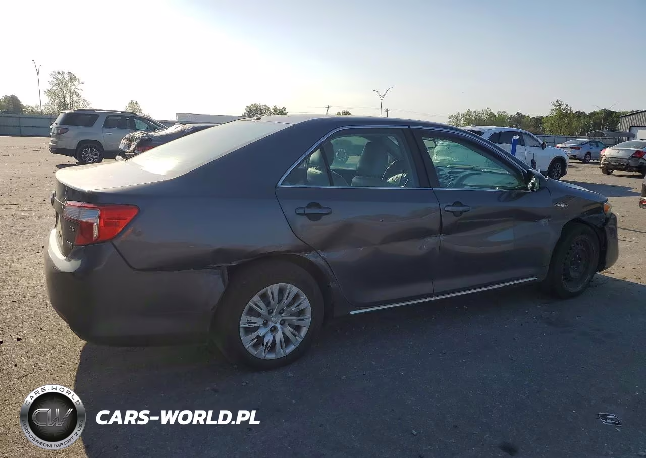 2013 Toyota Camry Hybrid Le VIN:4T1BD1FK6DU070835 - 3