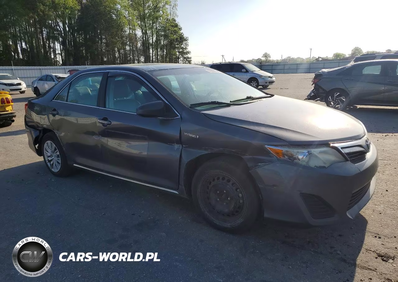 2013 Toyota Camry Hybrid Le VIN:4T1BD1FK6DU070835 - 4