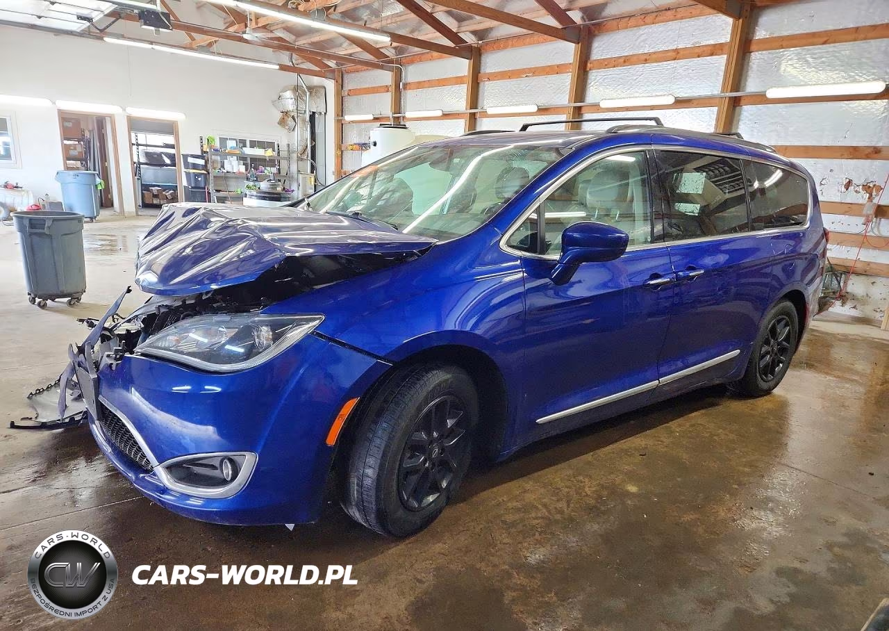 2020 Chrysler Pacifica Touring L
