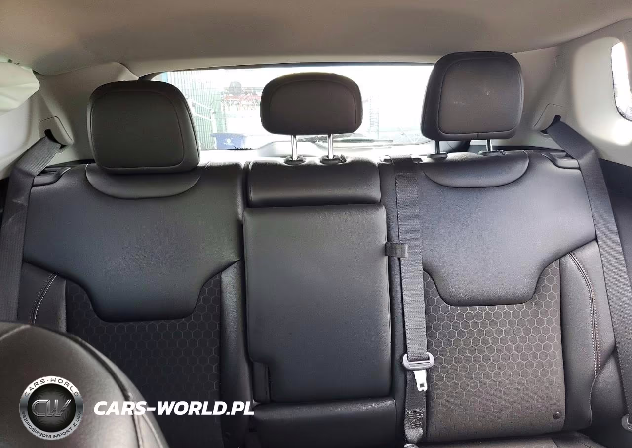2020 Jeep Compass Latitude VIN:3C4NJCBB9LT225110 - 10