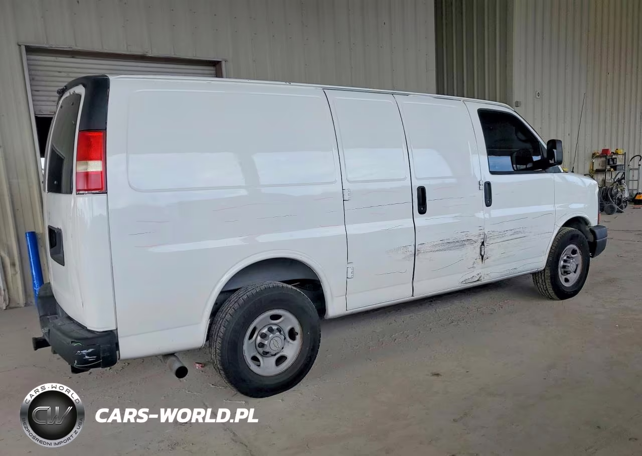 2010 Chevrolet Express G2500 VIN:1GCZGFBA6A1113197 - 3