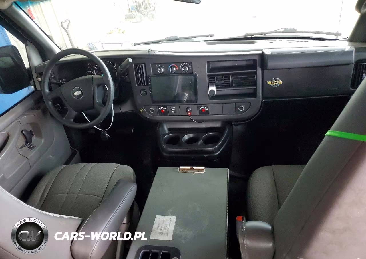 2010 Chevrolet Express G2500 VIN:1GCZGFBA6A1113197 - 8