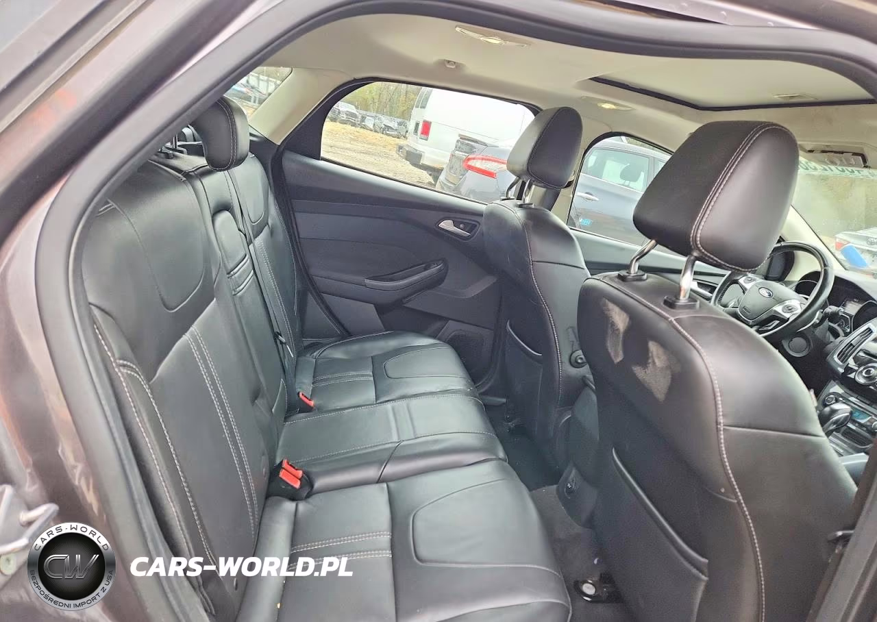 2012 Ford Focus Titanium VIN:1FAHP3N25CL287175 - 10