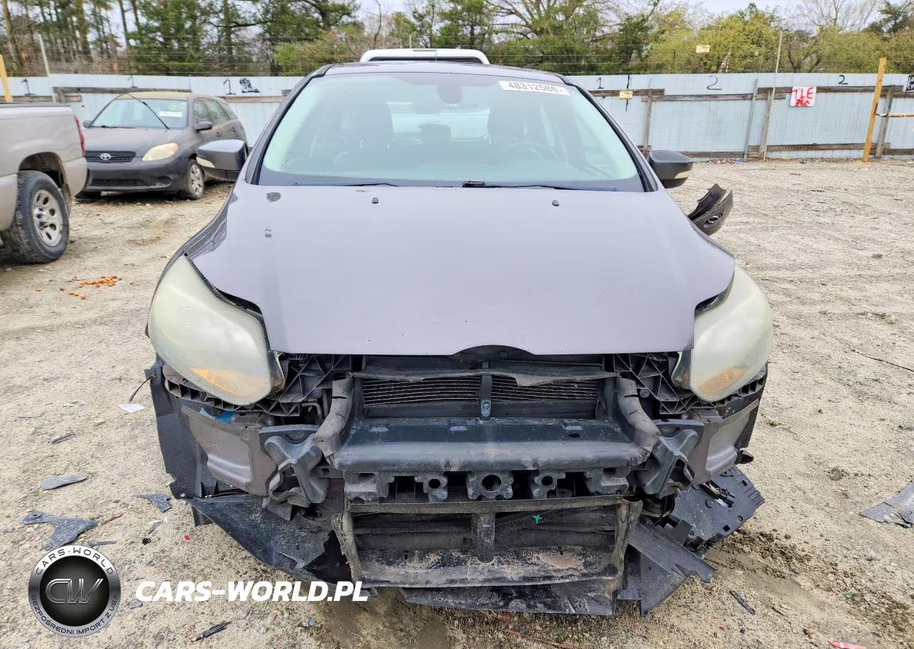2012 Ford Focus Titanium VIN:1FAHP3N25CL287175 - 5