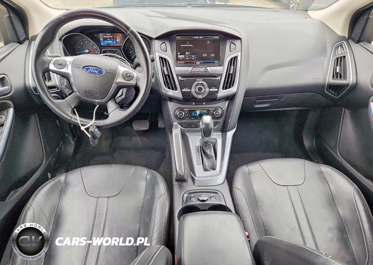 2012 Ford Focus Titanium VIN:1FAHP3N25CL287175 - 8