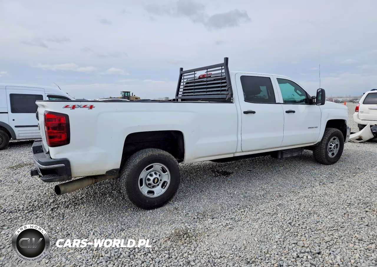 2015 Chevrolet Silverado K2500 Heavy Duty VIN:1GC1KUE8XFF150742 - 3