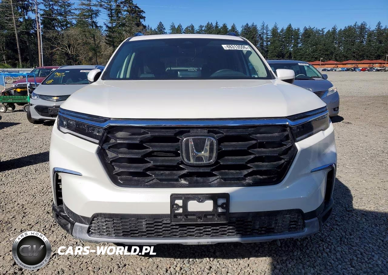 2025 Honda Pilot Touring VIN:5FNYG1H74SB136805 - 5