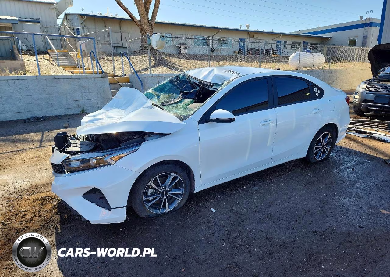 2024 Kia Forte Lxs – zdjęcie 1 z 13