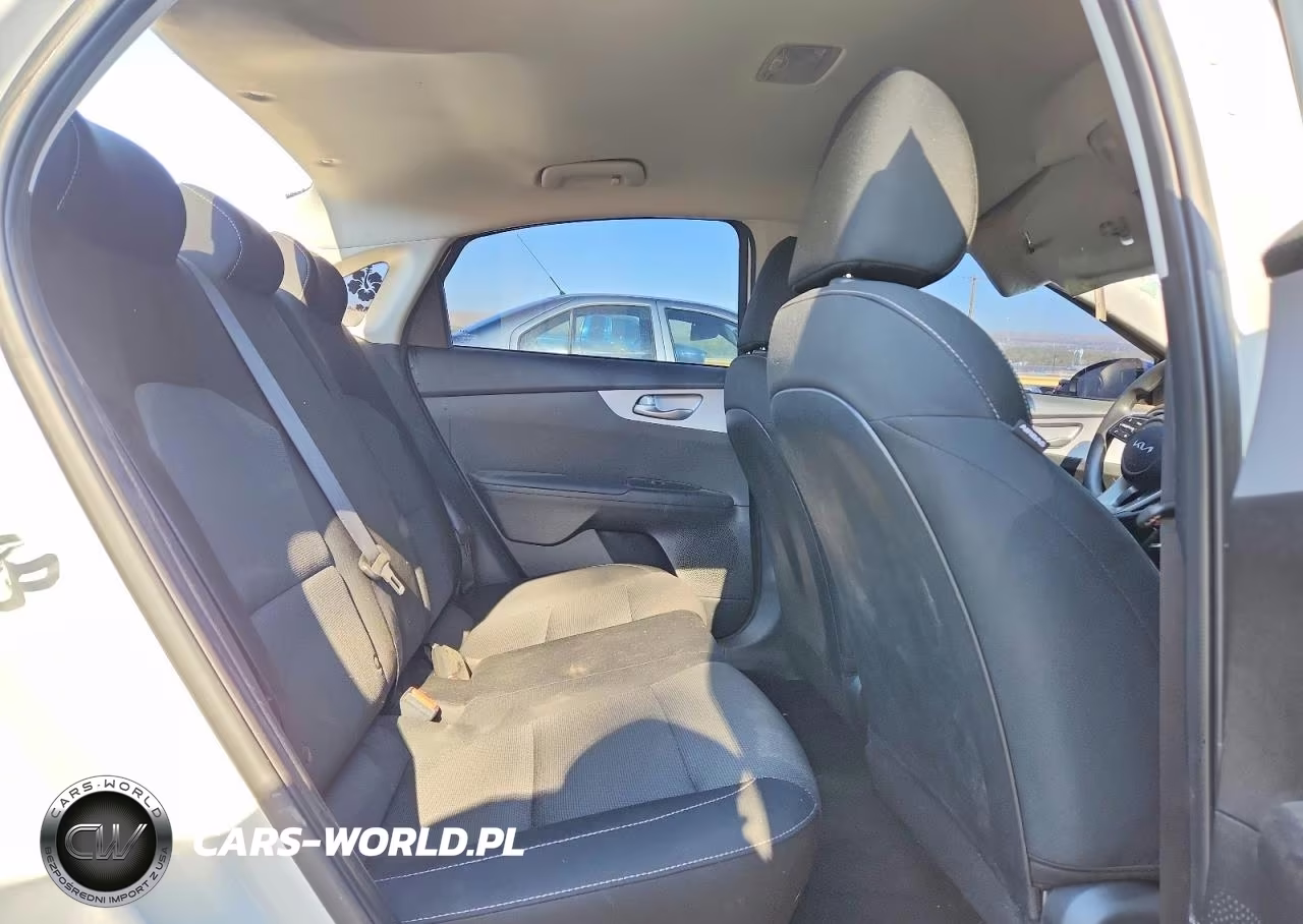 2024 Kia Forte Lxs VIN:3KPF24AD4RE837996 - 10