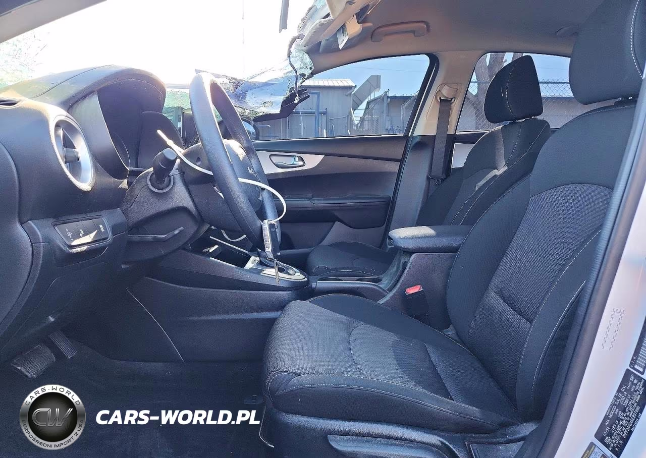 2024 Kia Forte Lxs VIN:3KPF24AD4RE837996 - 7