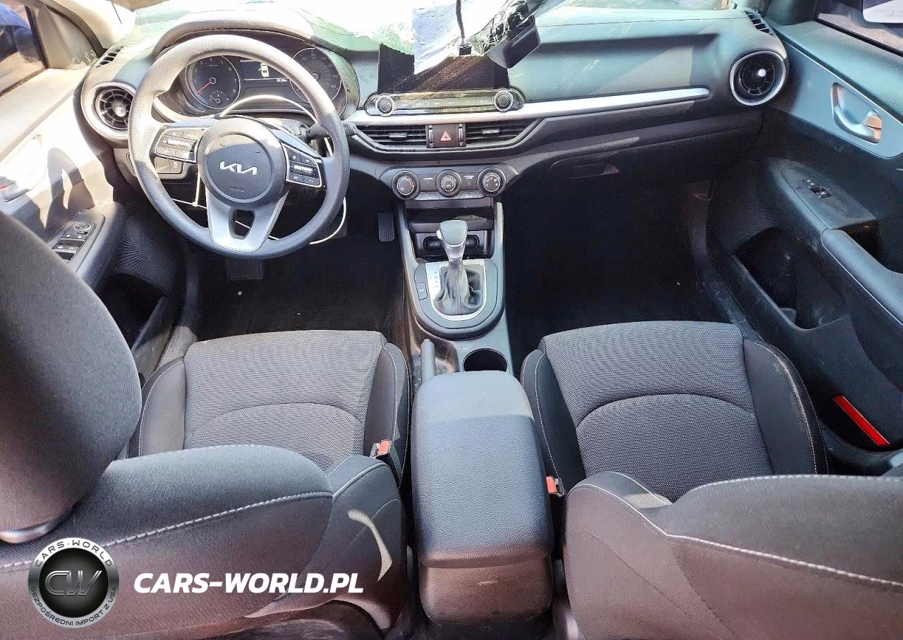 2024 Kia Forte Lxs VIN:3KPF24AD4RE837996 - 8