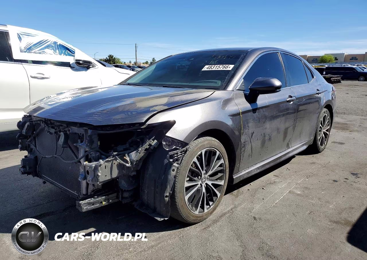 2020 Toyota Camry Se