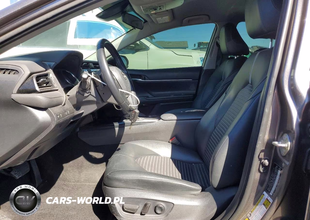 2020 Toyota Camry Se VIN:4T1G11AK2LU504639 - 7