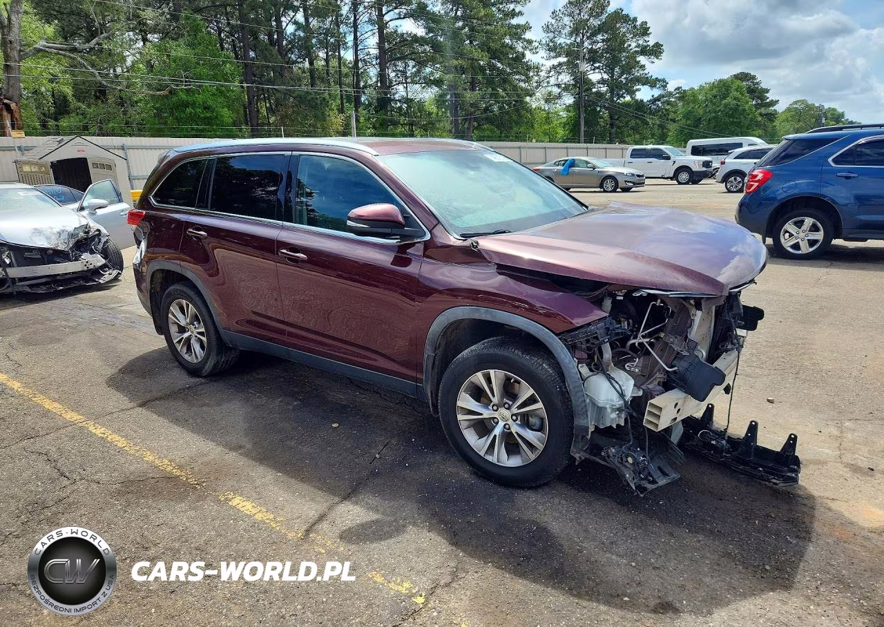 2019 Toyota Highlander Xle VIN:5TDKZRFH5KS352071 - 4