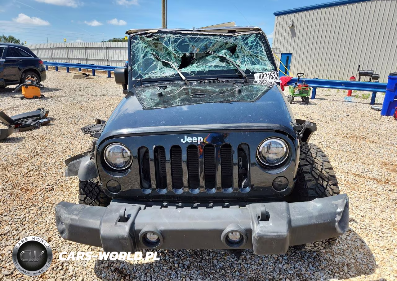 2015 Jeep Wrangler Unlimited Sport VIN:1C4BJWDG6FL759078 - 5