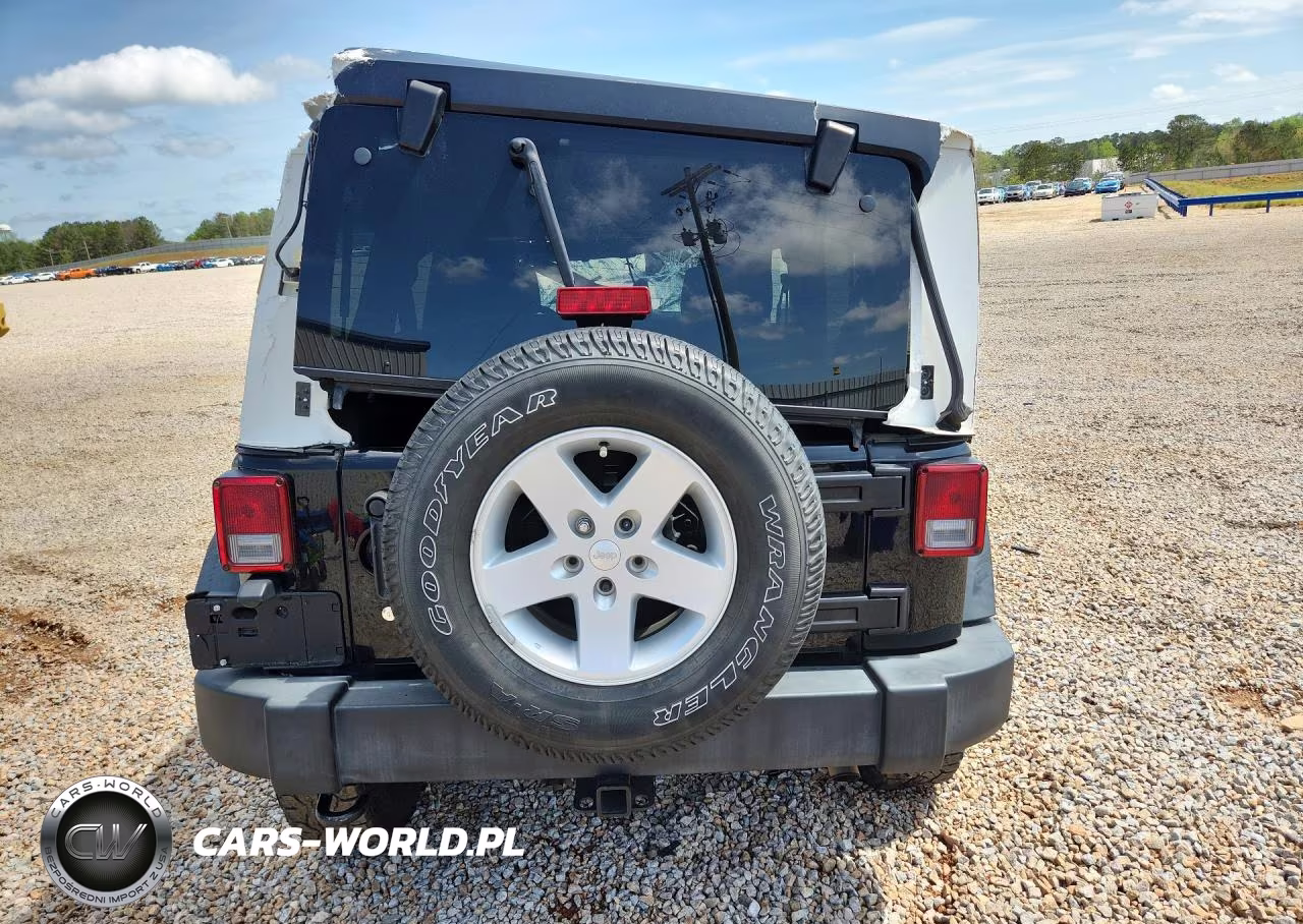 2015 Jeep Wrangler Unlimited Sport VIN:1C4BJWDG6FL759078 - 6
