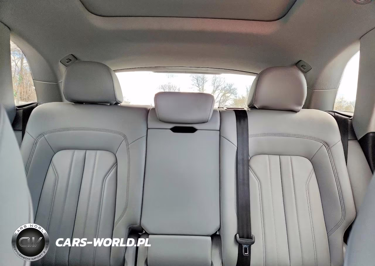 2022 Audi Q5 Premium Plus 45 VIN:WA1EAAFY4N2106818 - 10