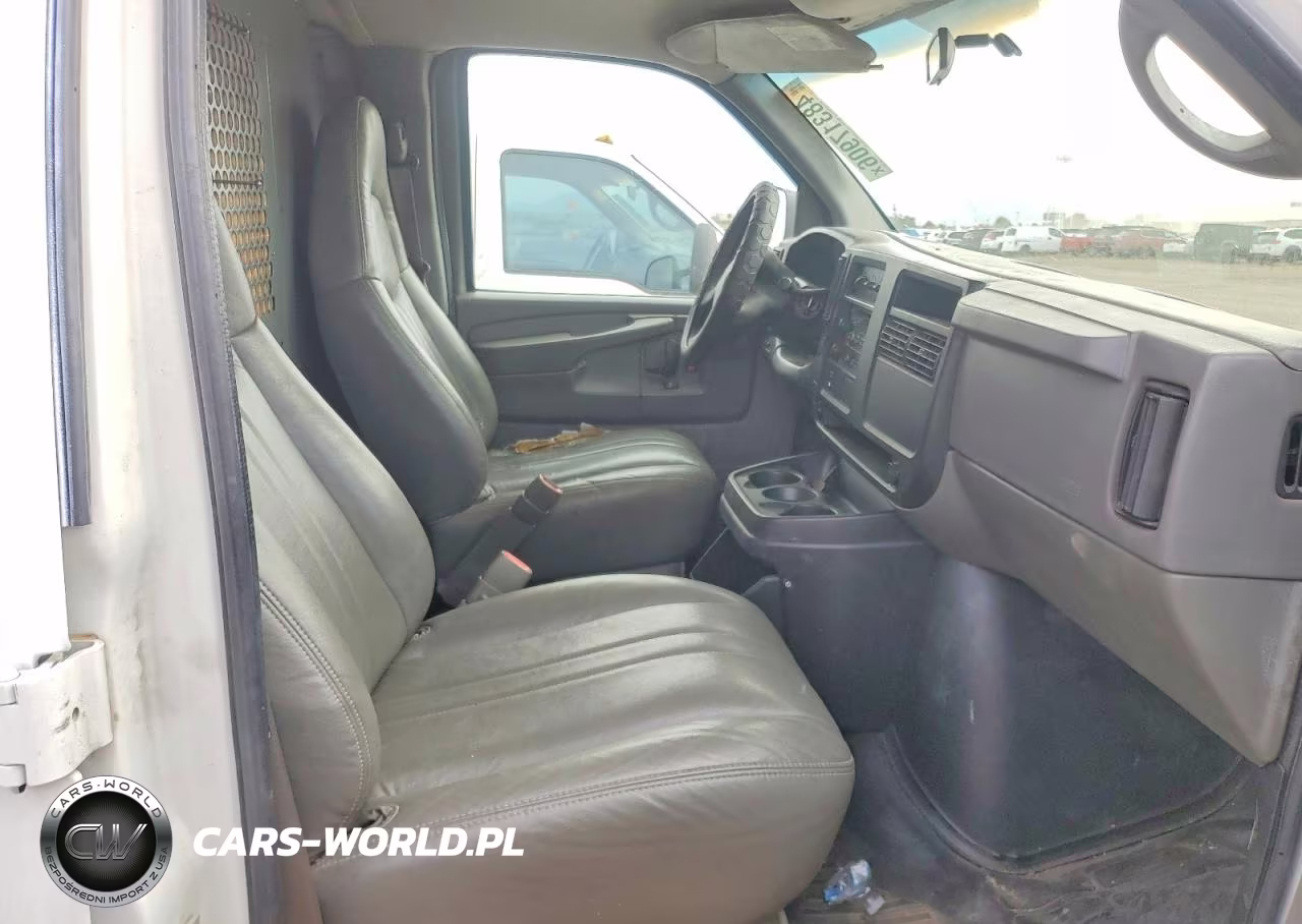 2004 Chevrolet Express 3500 Delivery Van VIN:1GCHG35U141218301 - 5
