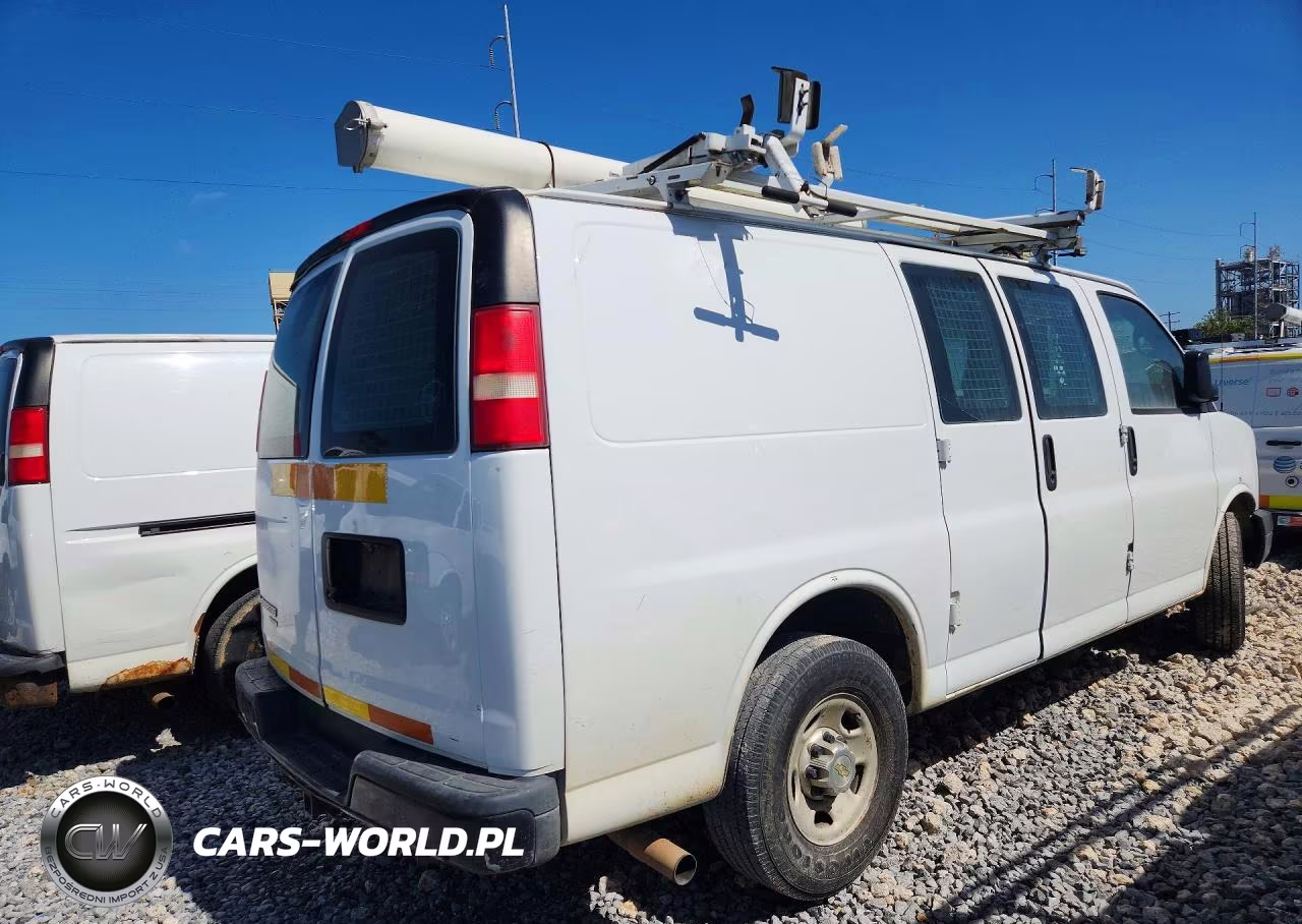 2013 Chevrolet Express 2500 Cargo Utility - Service Van VIN:1GCWGFCAXD1903205 - 3