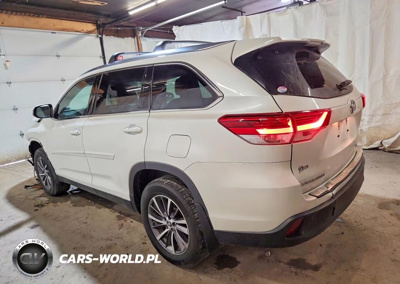 2019 Toyota Highlander Xle VIN:5TDJZRFHXKS926580 - 2
