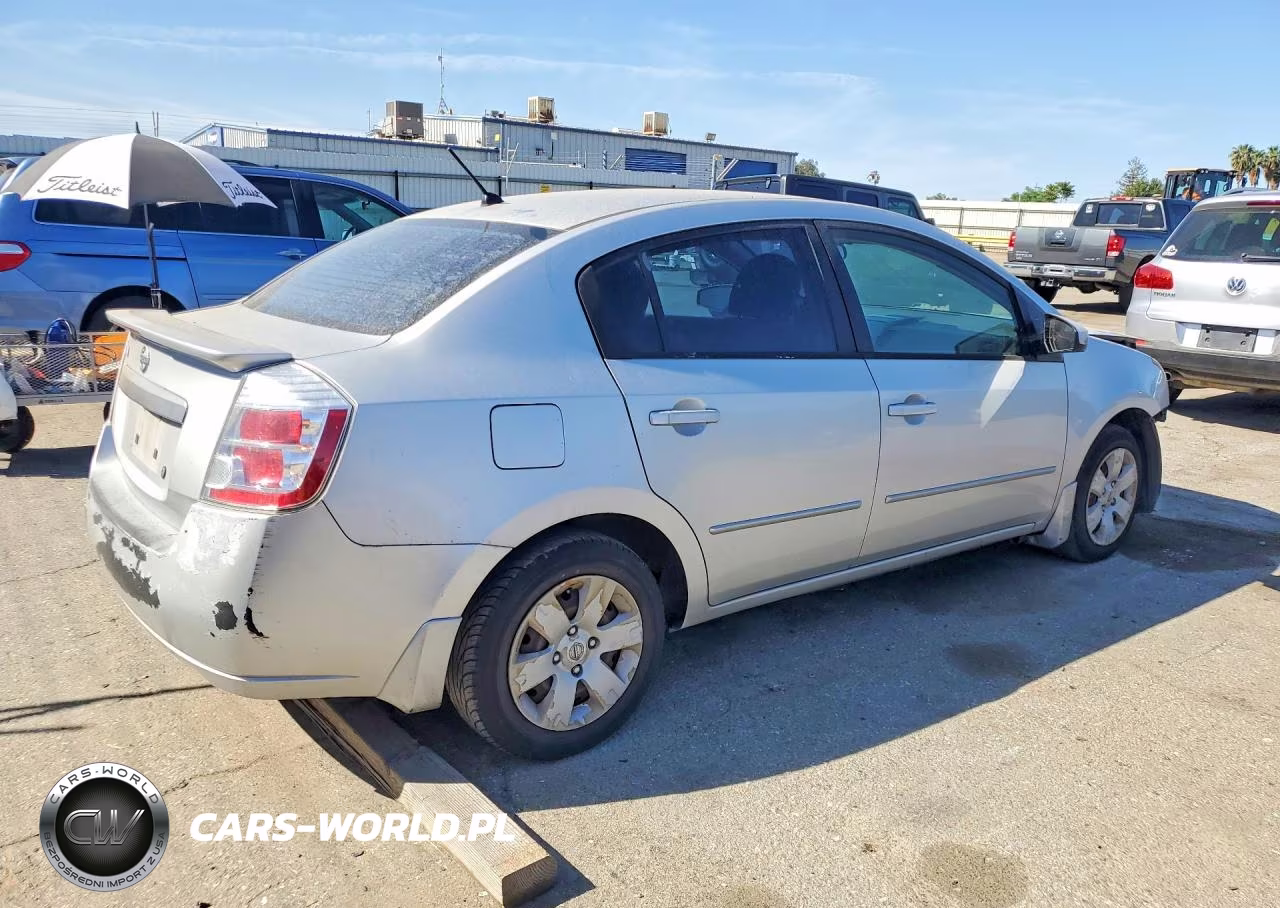2011 Nissan Sentra 2.0 VIN:3N1AB6APXBL624815 - 3