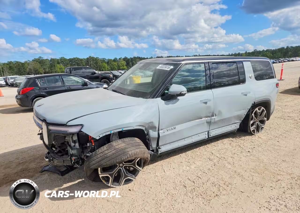 2025 Rivian R1S Adventure